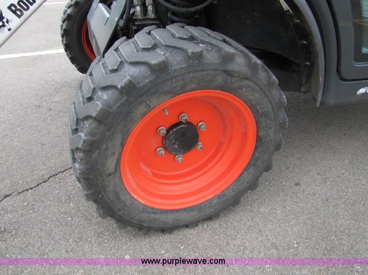 image for item 8749 2006 Bobcat Toolcat 5600 utility vehicle