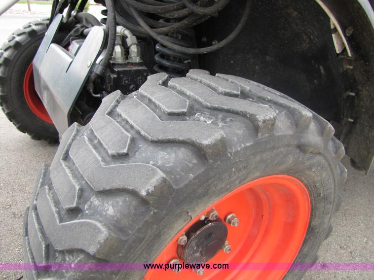 image for item 8749 2006 Bobcat Toolcat 5600 utility vehicle