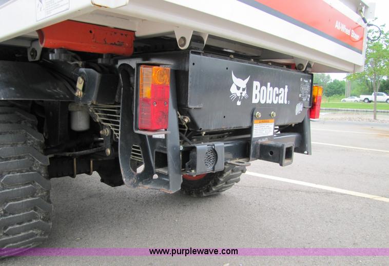 image for item 8749 2006 Bobcat Toolcat 5600 utility vehicle
