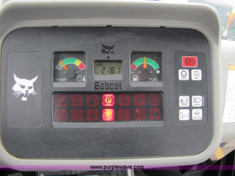 image for item 8749 2006 Bobcat Toolcat 5600 utility vehicle