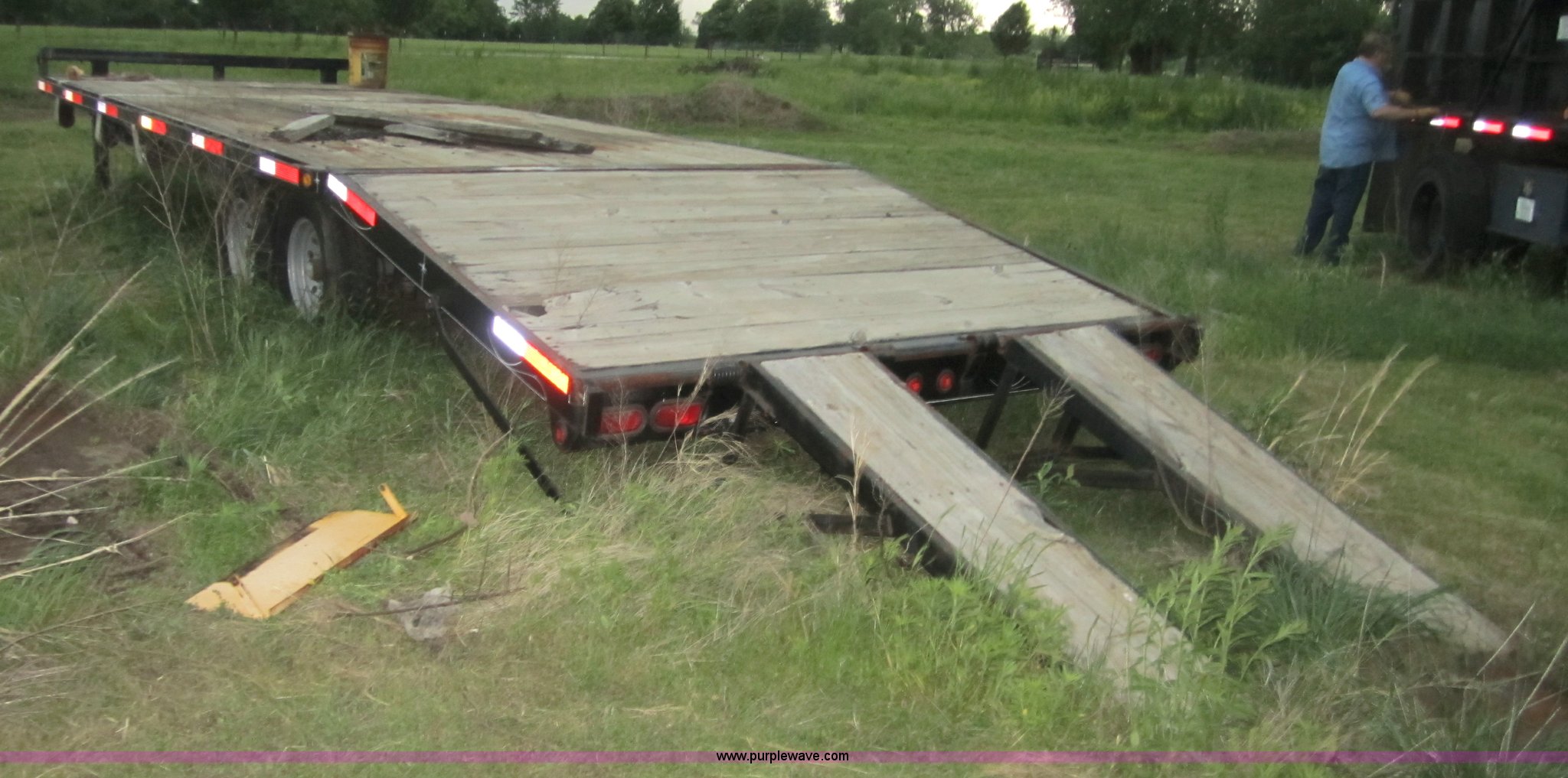 2006 Starlite 24' flatbed trailer in Grove, OK Item 3884 sold