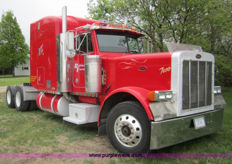 image for item 3092 1994 Peterbilt 379 semi truck
