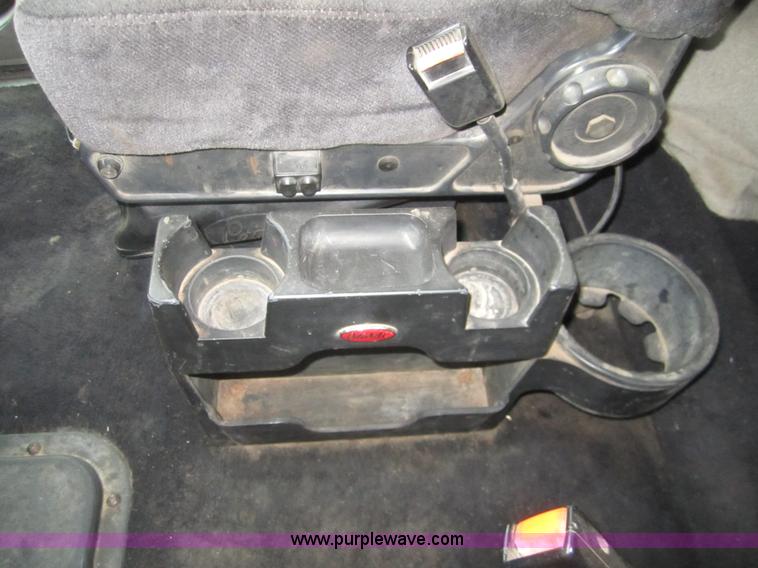 image for item 3092 1994 Peterbilt 379 semi truck