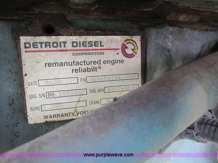 image for item 3092 1994 Peterbilt 379 semi truck