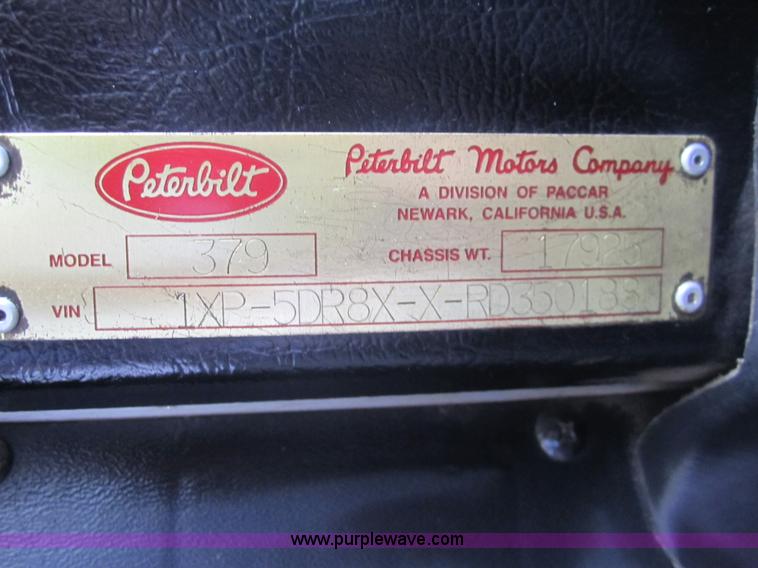 image for item 3092 1994 Peterbilt 379 semi truck