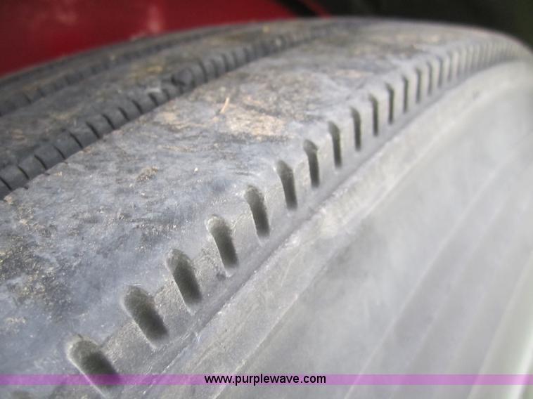 image for item 3092 1994 Peterbilt 379 semi truck