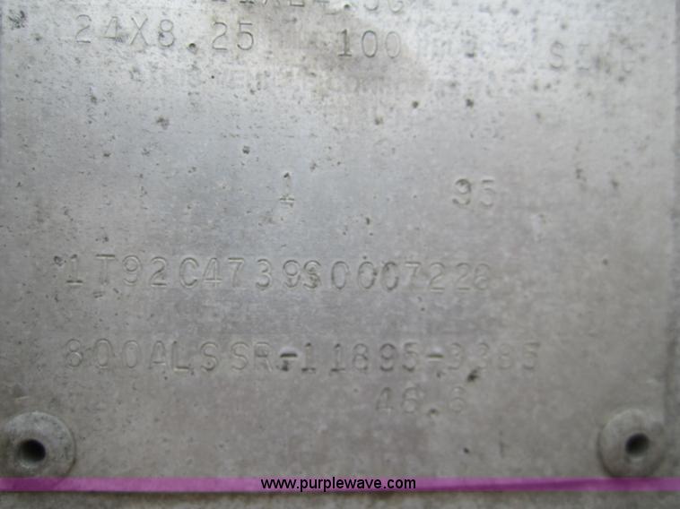 image for item 3136 1995 Cornhusker 800 grain trailer