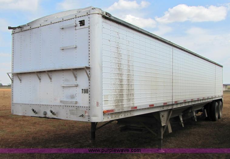 image for item 3475 1986 Wilson 42' aluminum convertible grain trailer