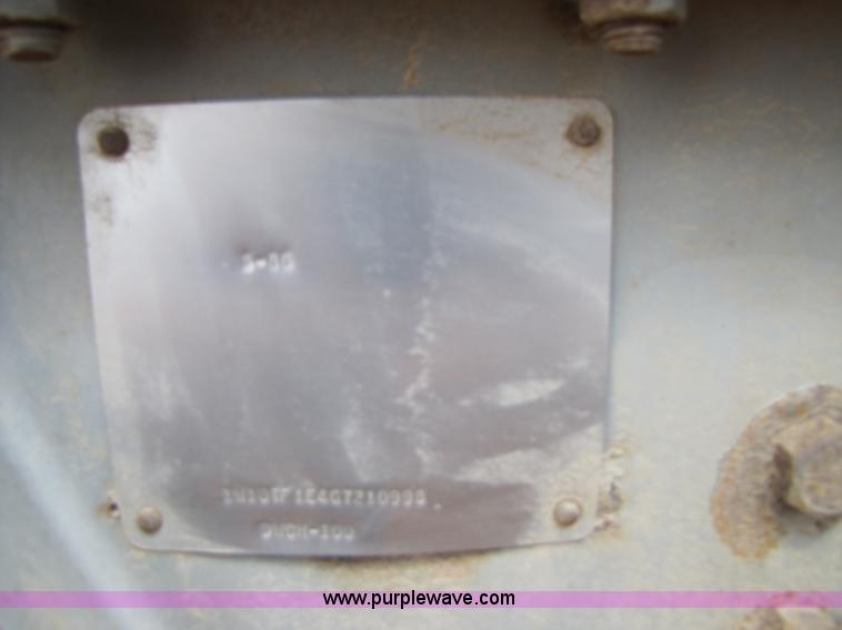 image for item 3475 1986 Wilson 42' aluminum convertible grain trailer