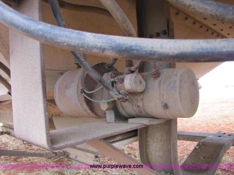 image for item 3475 1986 Wilson 42' aluminum convertible grain trailer