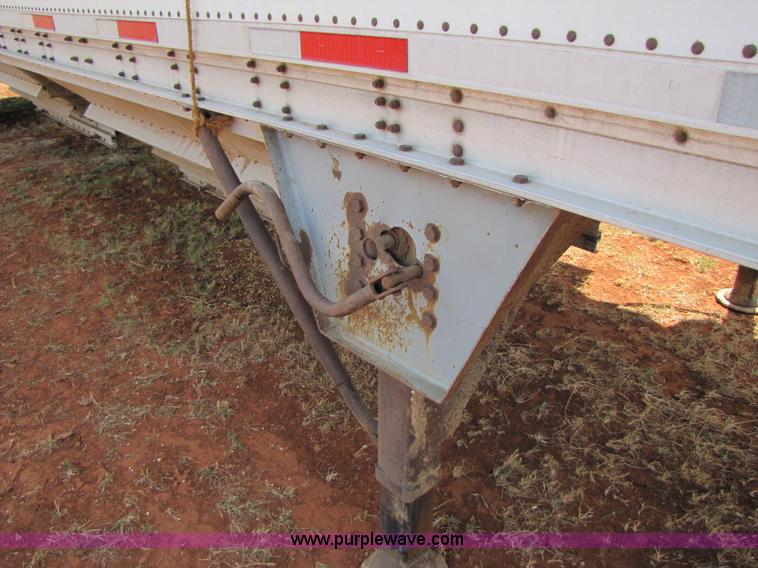 image for item 3475 1986 Wilson 42' aluminum convertible grain trailer