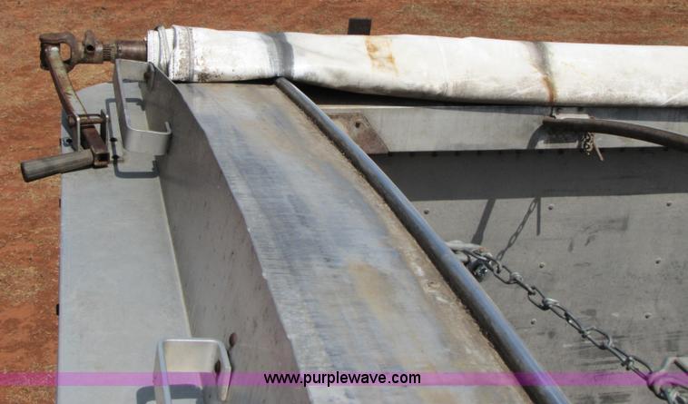 image for item 3475 1986 Wilson 42' aluminum convertible grain trailer