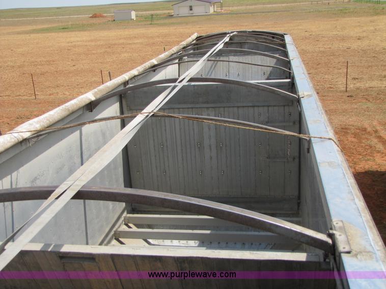 image for item 3475 1986 Wilson 42' aluminum convertible grain trailer