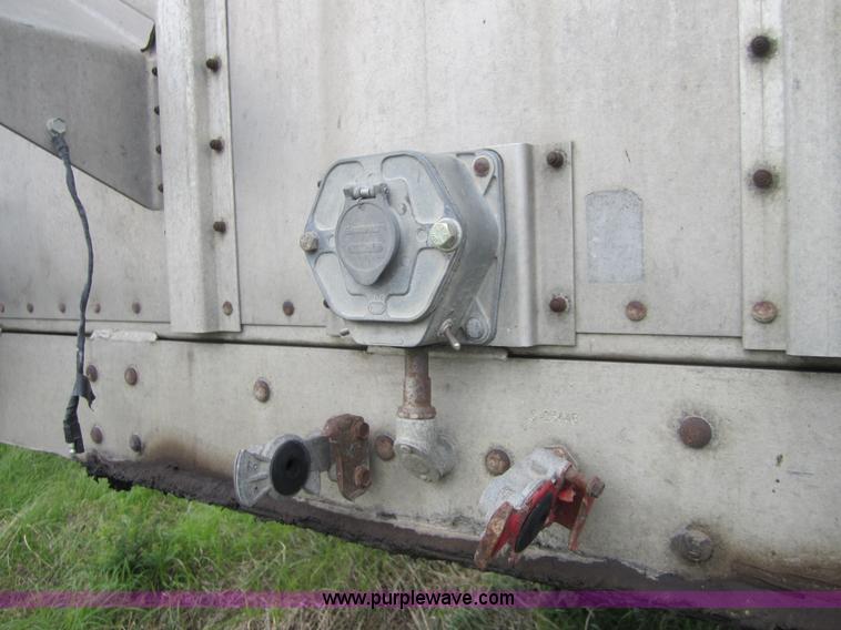 image for item 3713 1991 Wilson PSPCL-302 48' semi stock trailer