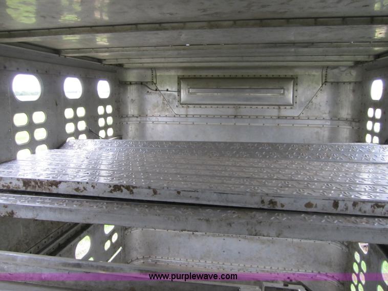 image for item 3713 1991 Wilson PSPCL-302 48' semi stock trailer