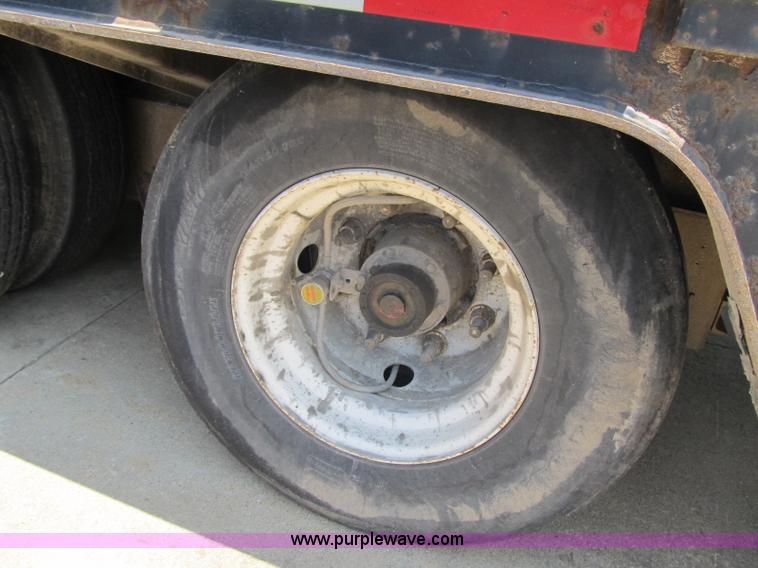 image for item 4148 2005 Trail King TK70HT Hydratail trailer