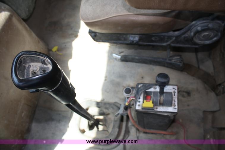 image for item 4987 1997 Ford L9000 semi truck