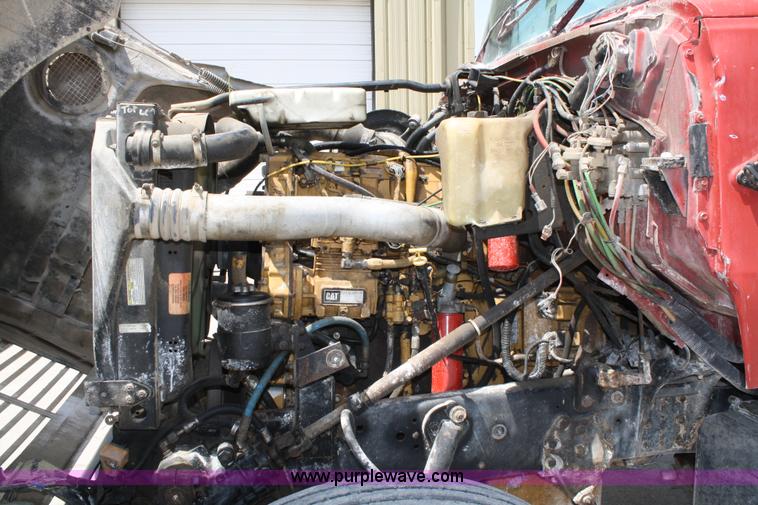 image for item 4987 1997 Ford L9000 semi truck