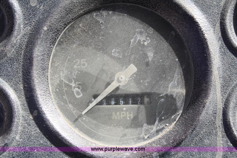 image for item 5035 1984 Ford LT8000 semi cab and chassis