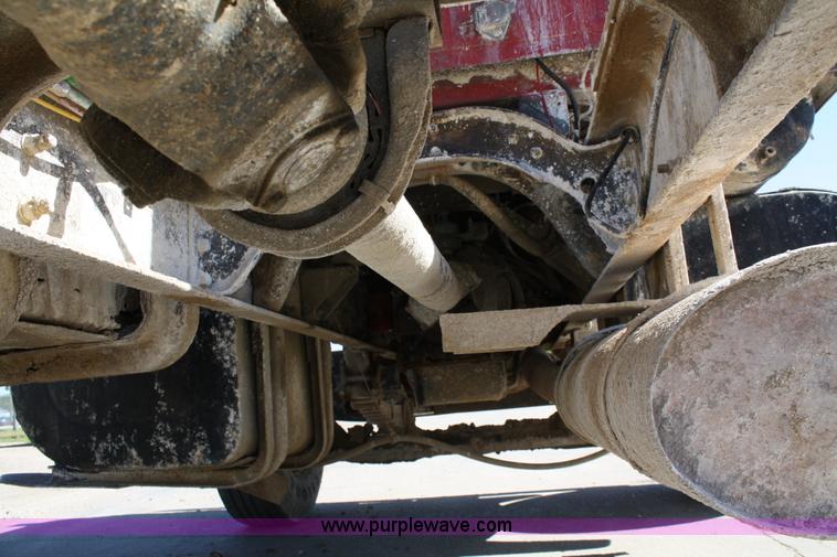 image for item 5035 1984 Ford LT8000 semi cab and chassis