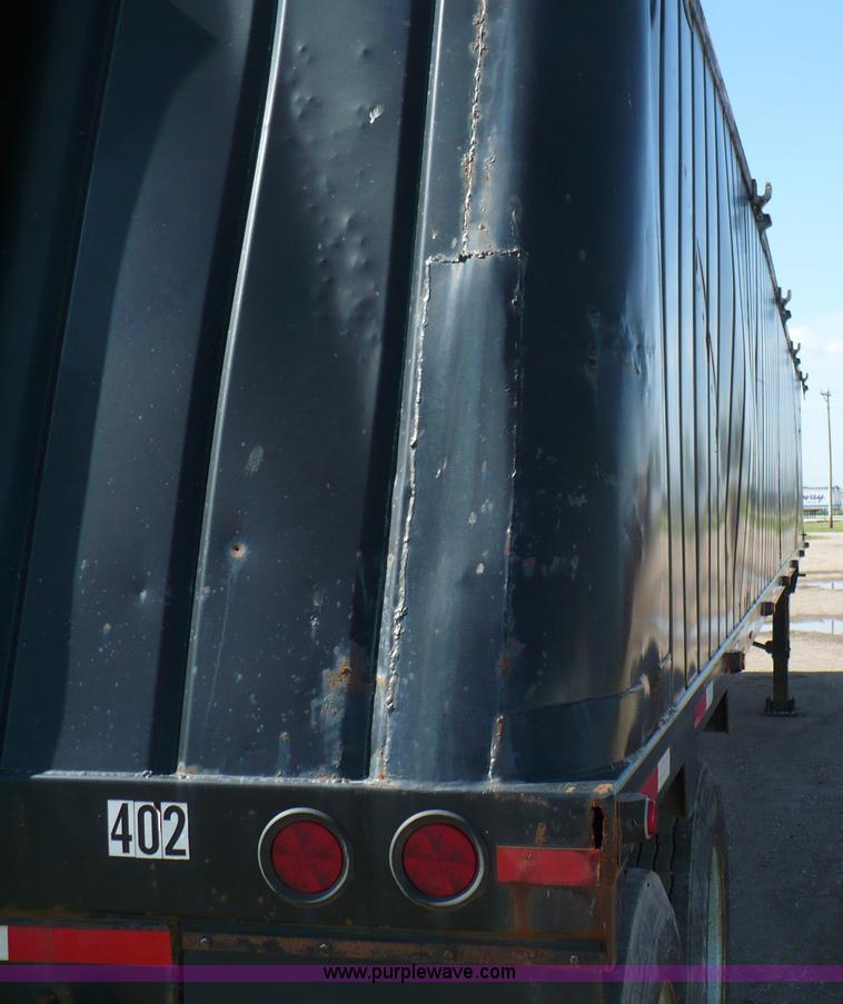 image for item 5887 1989 Brent 42' grain trailer