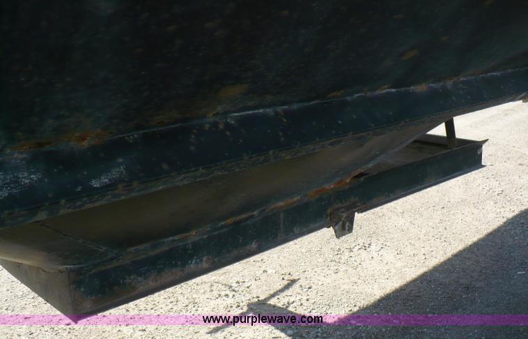 image for item 5887 1989 Brent 42' grain trailer