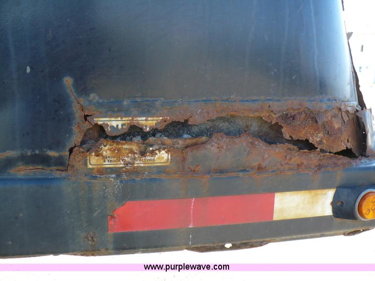 image for item 5887 1989 Brent 42' grain trailer