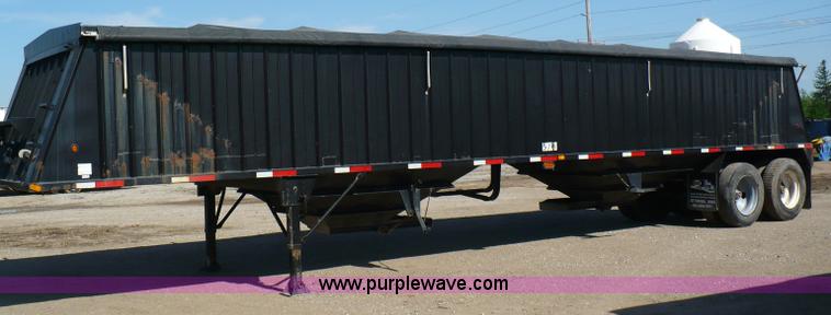 image for item 5888 1996 Shaller 42' steel grain trailer