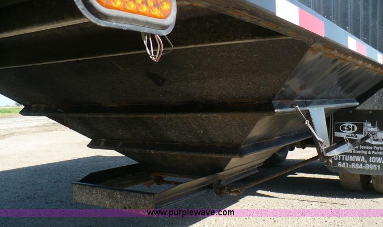 image for item 5888 1996 Shaller 42' steel grain trailer