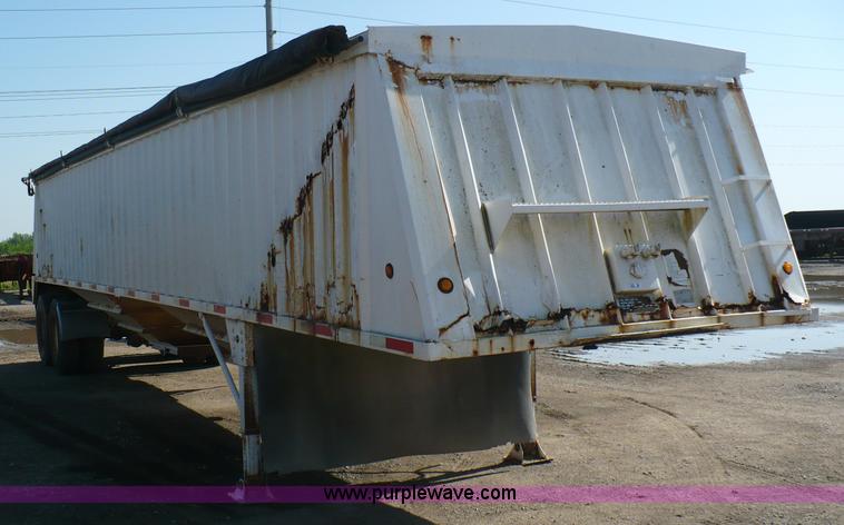 image for item 5889 1996 42' steel grain trailer