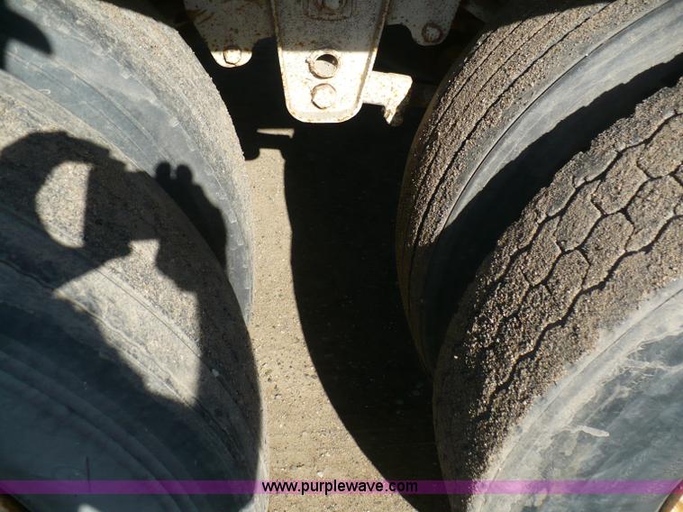 image for item 5889 1996 42' steel grain trailer