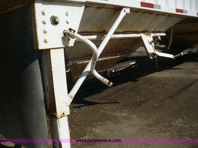 image for item 5889 1996 42' steel grain trailer