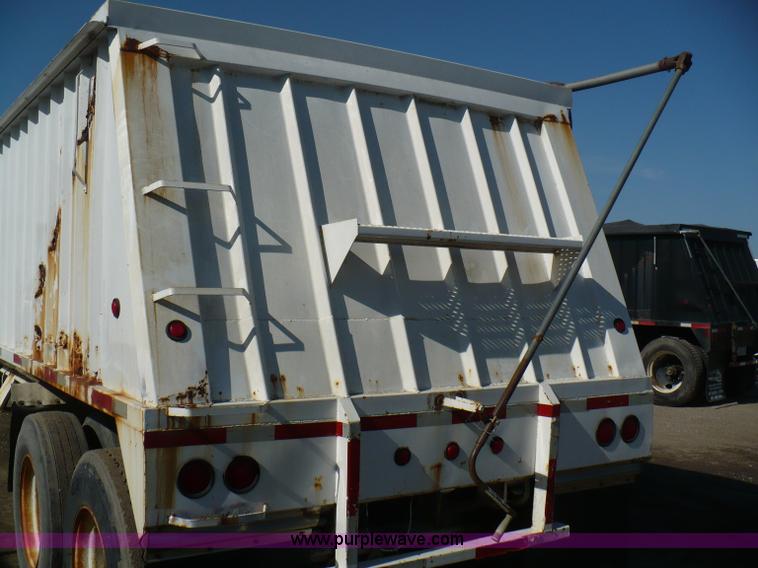image for item 5889 1996 42' steel grain trailer