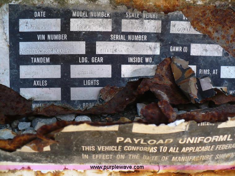 image for item 5889 1996 42' steel grain trailer