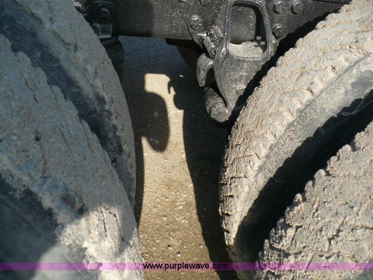 image for item 5893 1993 Western Star 4900 semi truck