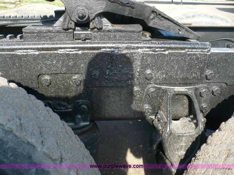 image for item 5893 1993 Western Star 4900 semi truck