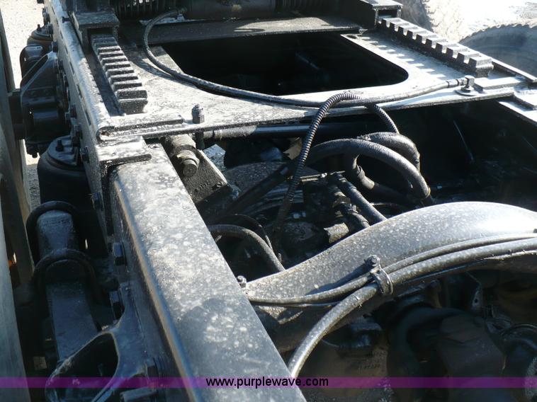 image for item 5893 1993 Western Star 4900 semi truck