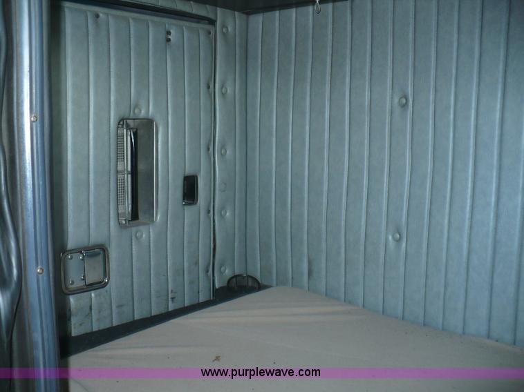 image for item 5893 1993 Western Star 4900 semi truck