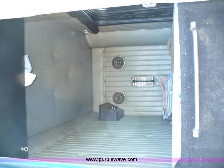 image for item 5893 1993 Western Star 4900 semi truck