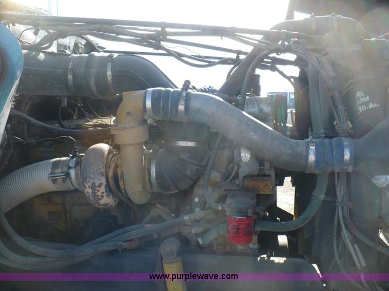 image for item 5893 1993 Western Star 4900 semi truck