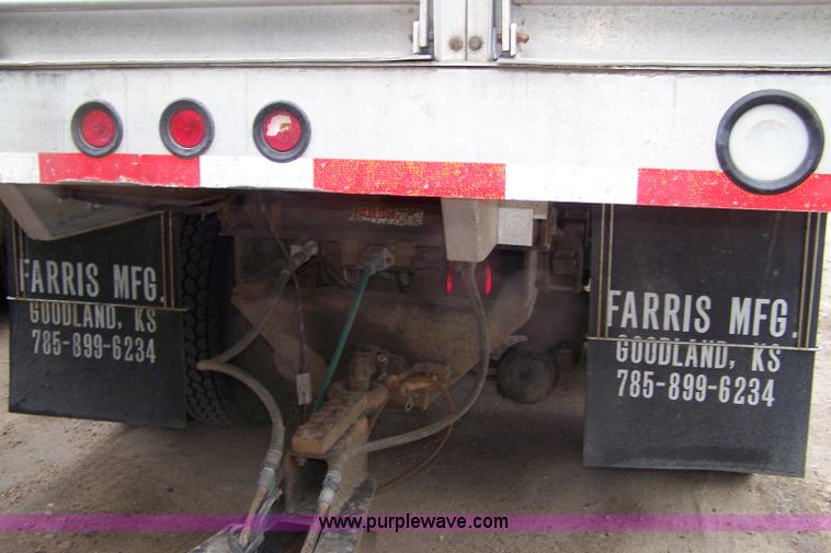 image for item 7371 1989 Freightliner FLD120 truck with dump bed