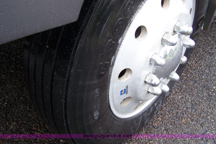 image for item 7371 1989 Freightliner FLD120 truck with dump bed