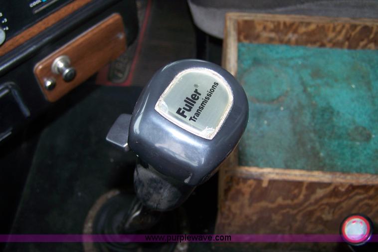 image for item 7371 1989 Freightliner FLD120 truck with dump bed