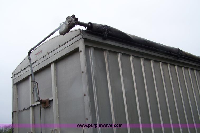 image for item 7371 1989 Freightliner FLD120 truck with dump bed