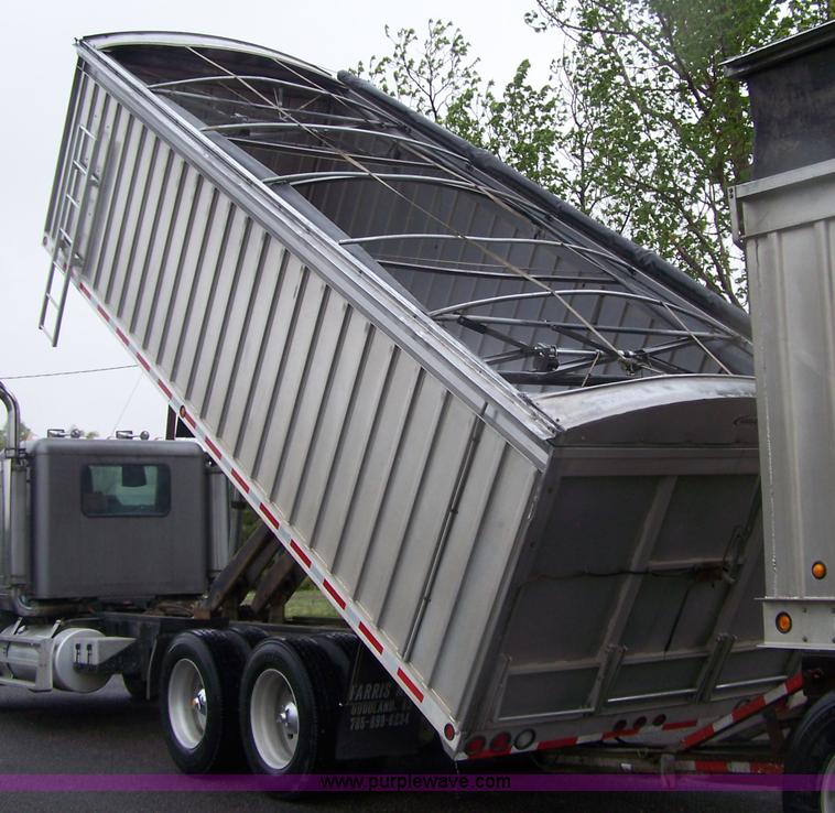 image for item 7371 1989 Freightliner FLD120 truck with dump bed