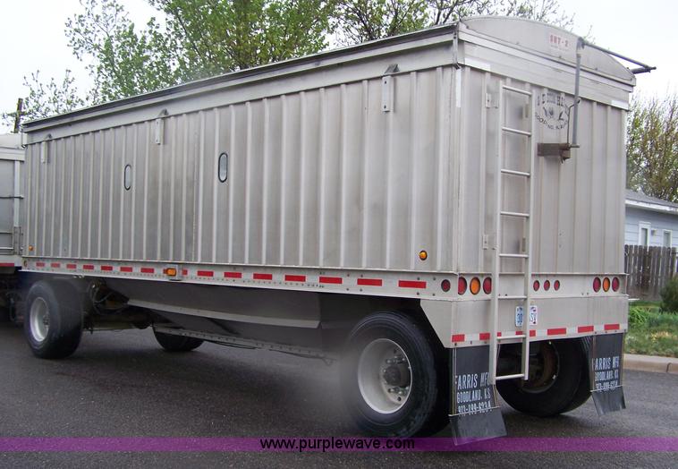 image for item 7372 2002 Farris 24' aluminum pup trailer