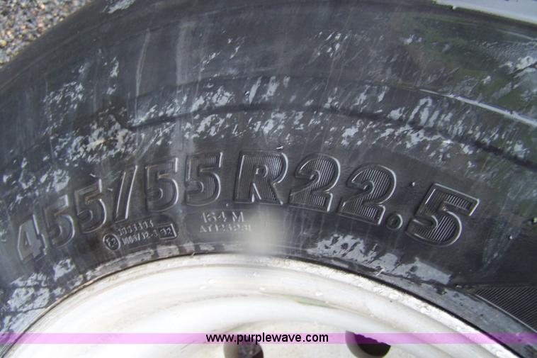 image for item 7372 2002 Farris 24' aluminum pup trailer