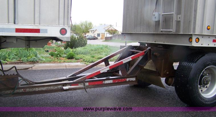 image for item 7372 2002 Farris 24' aluminum pup trailer