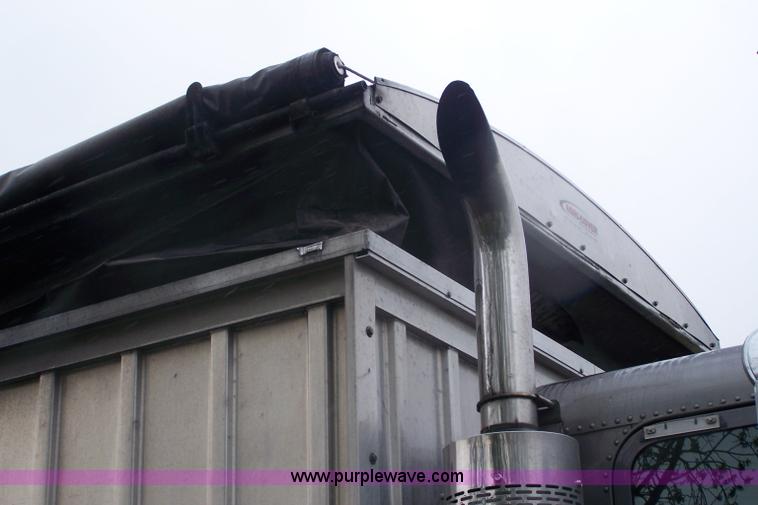 image for item 7372 2002 Farris 24' aluminum pup trailer