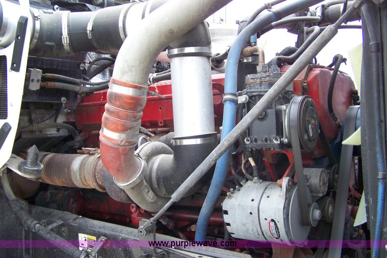 image for item 7419 2003 Kenworth W900B semi truck